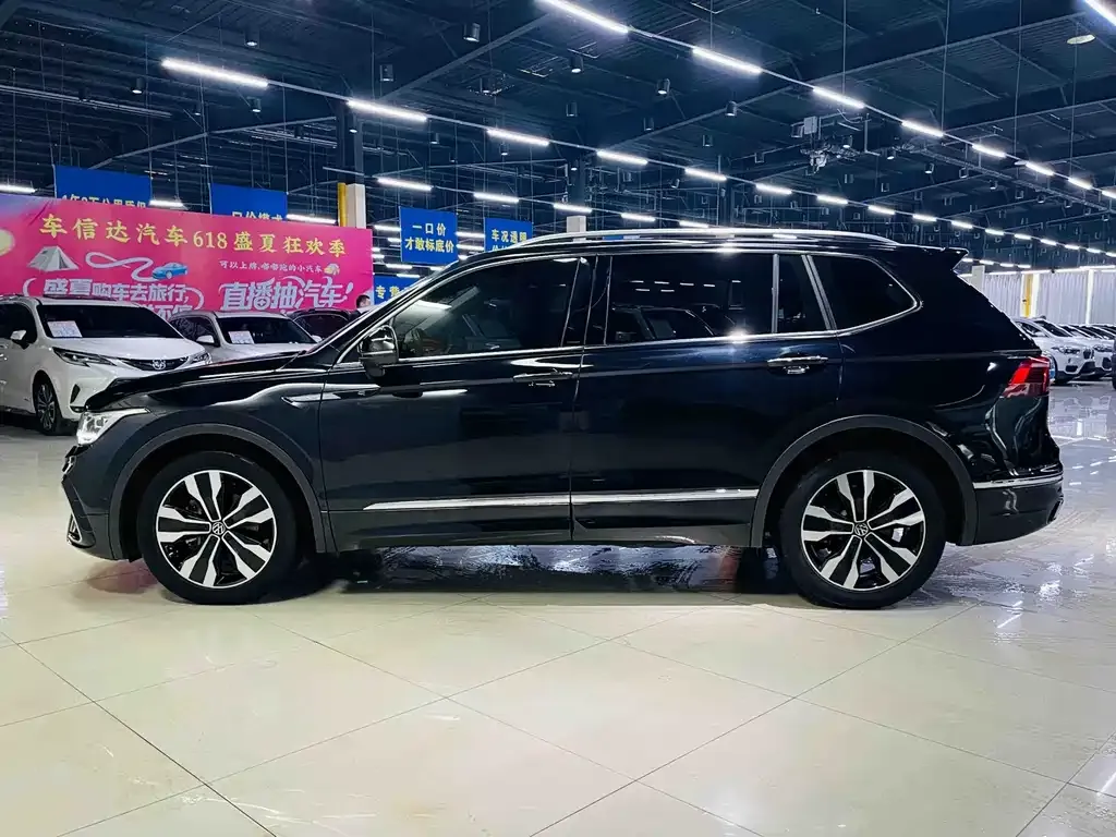 Volkswagen Tiguan L 2022 из CN, фото 4