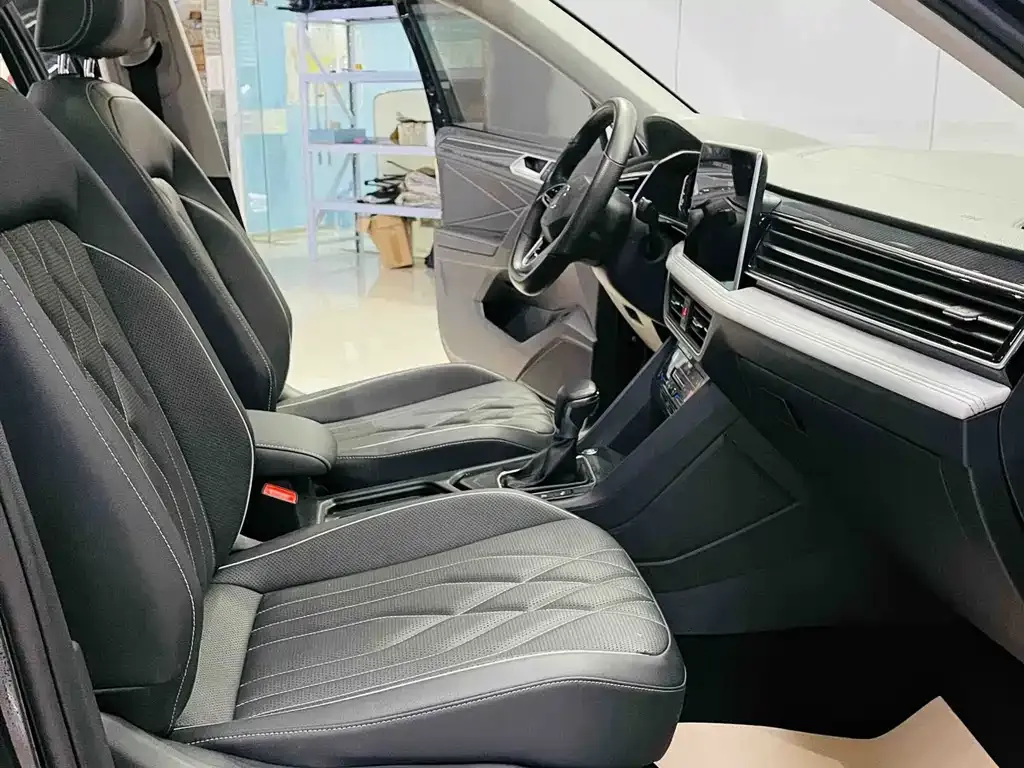 Volkswagen Tiguan L 2022 из CN, фото 8