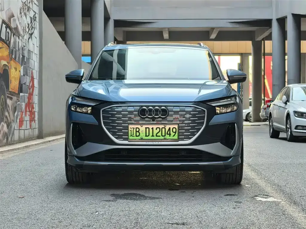 Audi Q4 e-tron — фото 8