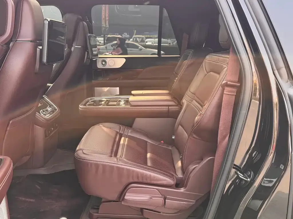 Lincoln Navigator 2021 из CN, фото 5