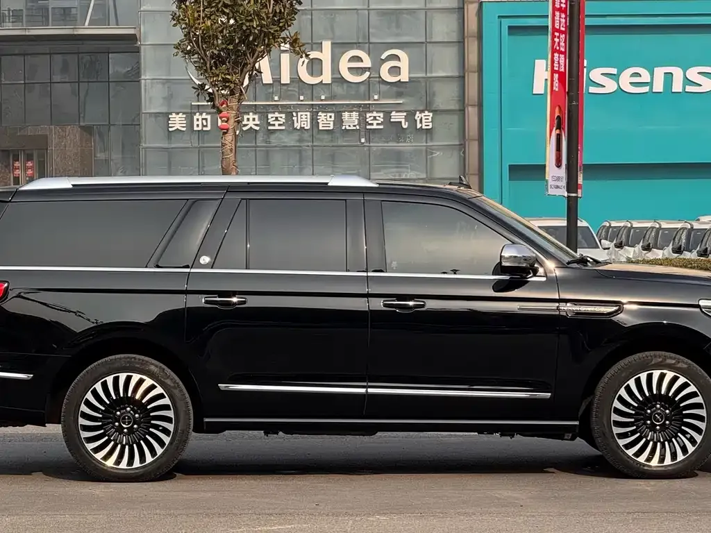 Lincoln Navigator 2021 из CN, фото 2