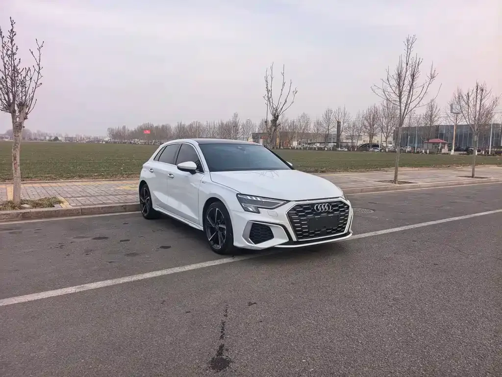 Audi A3 2023 из CN, фото 10