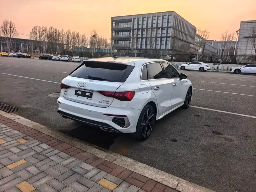 Audi A3 2023 из CN, фото 7