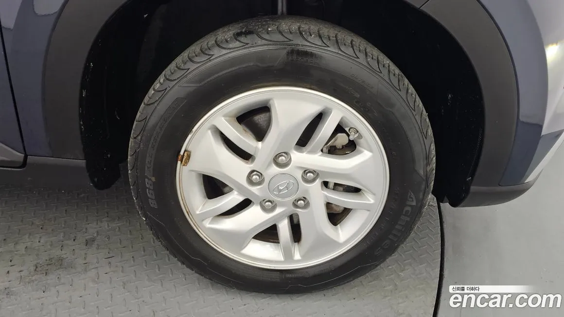 Hyundai Venue — фото 2