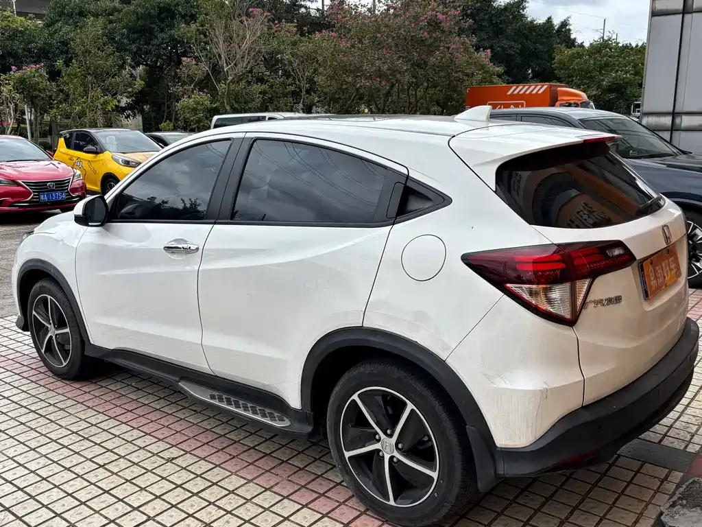 Honda Vezel — фото 4