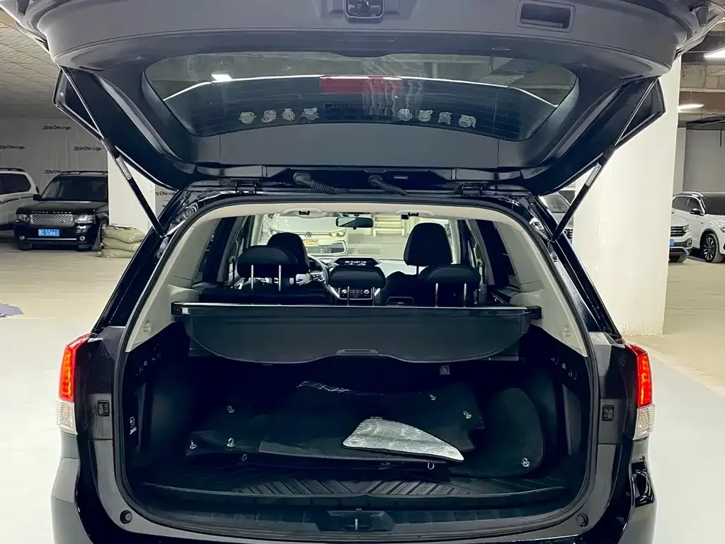 Subaru Forester 2023 из CN, фото 2