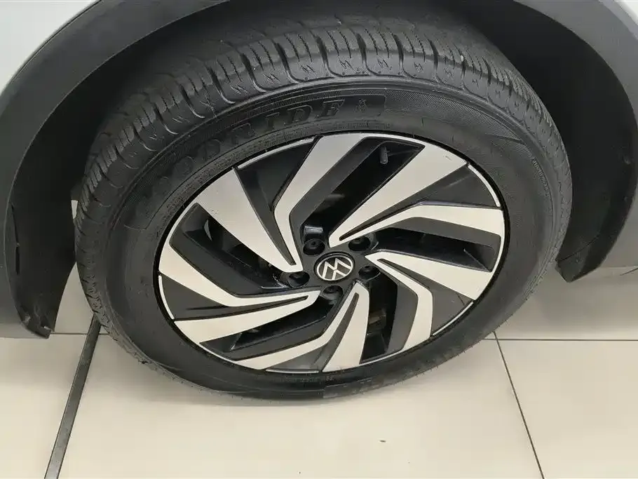 Volkswagen Tiguan L 2023 из CN, фото 5