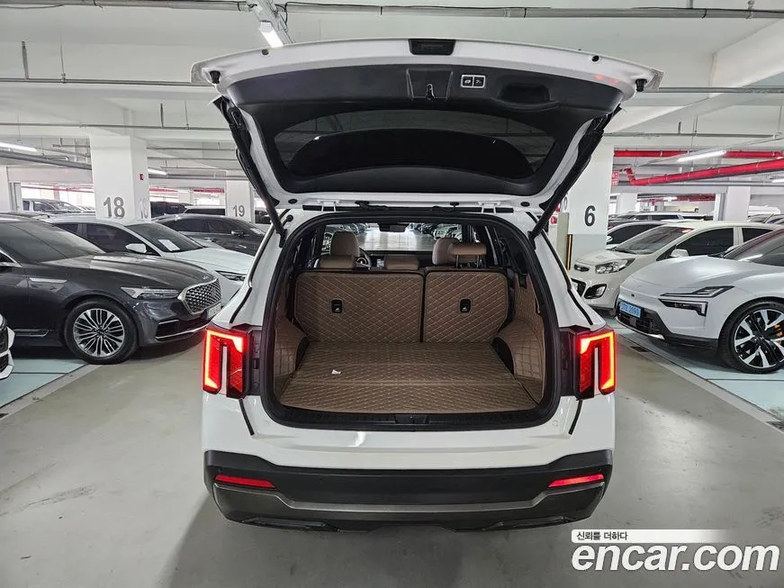 Kia Sorento — фото 10
