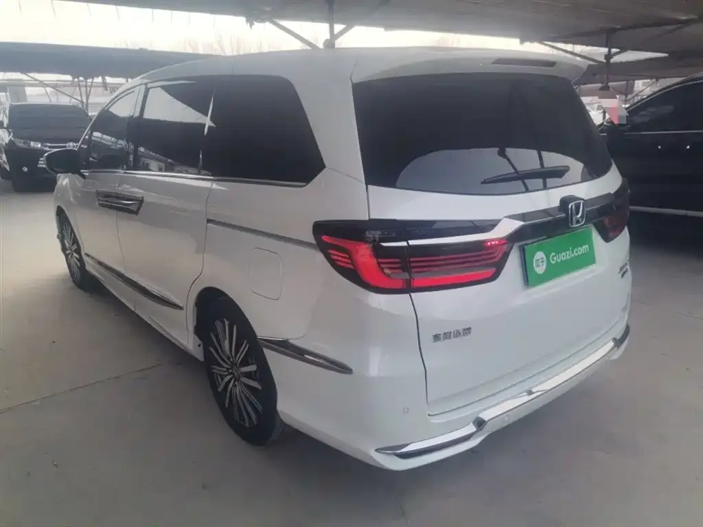 Honda Elysion 2022 из CN, фото 2