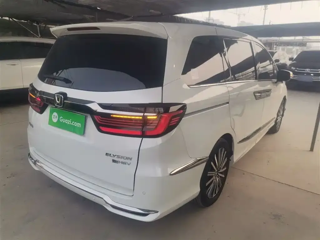 Honda Elysion 2022 из CN, фото 3