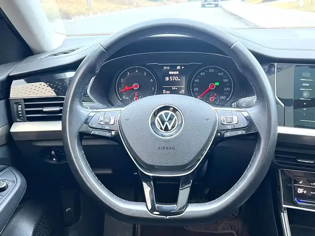 Volkswagen Passat — фото 2