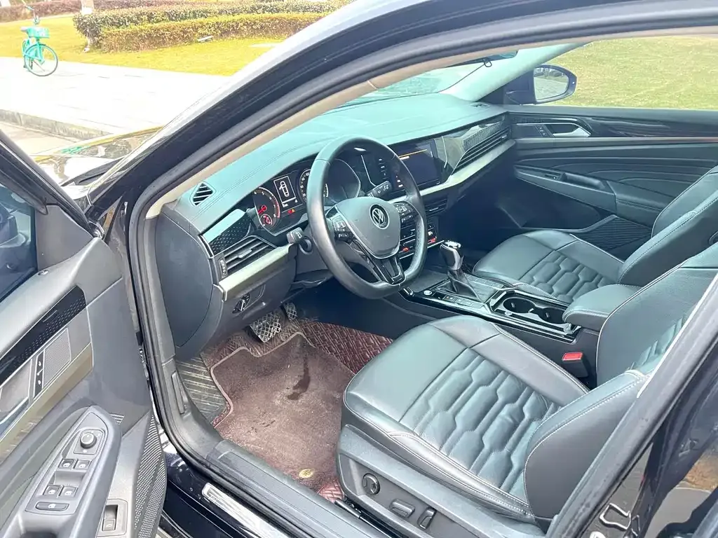 Volkswagen Passat — фото 8