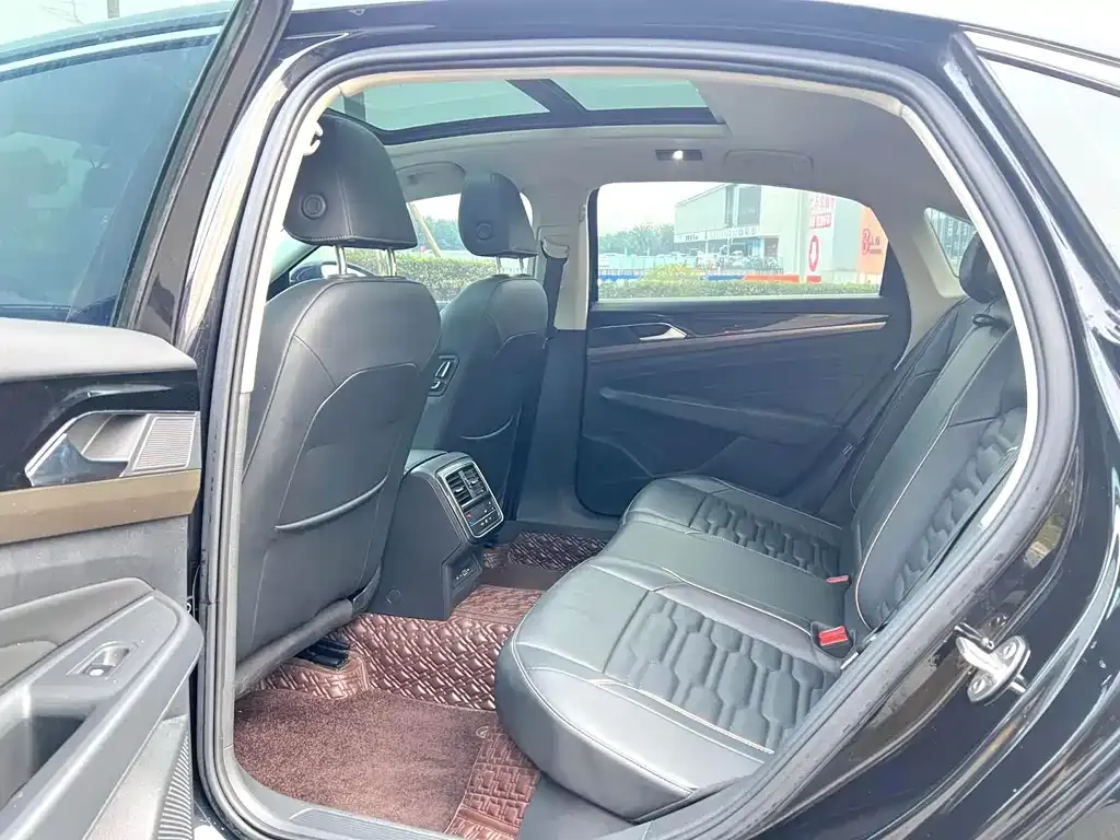Volkswagen Passat — фото 3