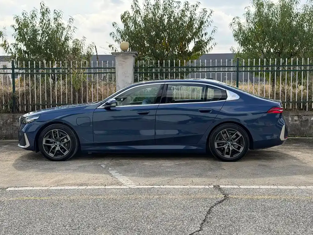 BMW i5 2024 из CN, фото 7