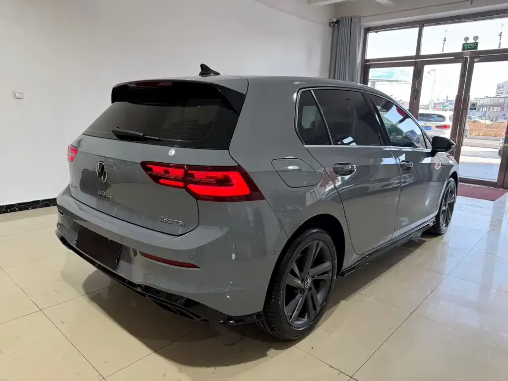 Volkswagen Golf 2022 из CN, фото 3