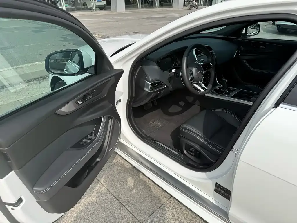 Jaguar XEL 2021 из CN, фото 9
