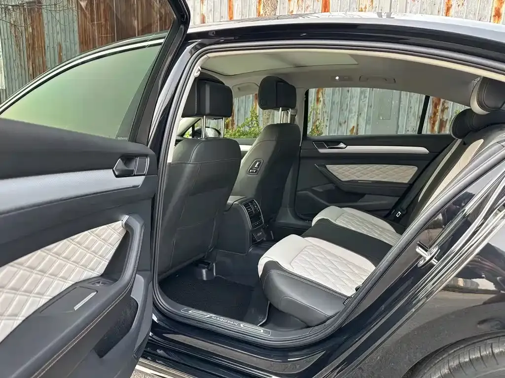 Volkswagen Magotan 2023 из CN, фото 2