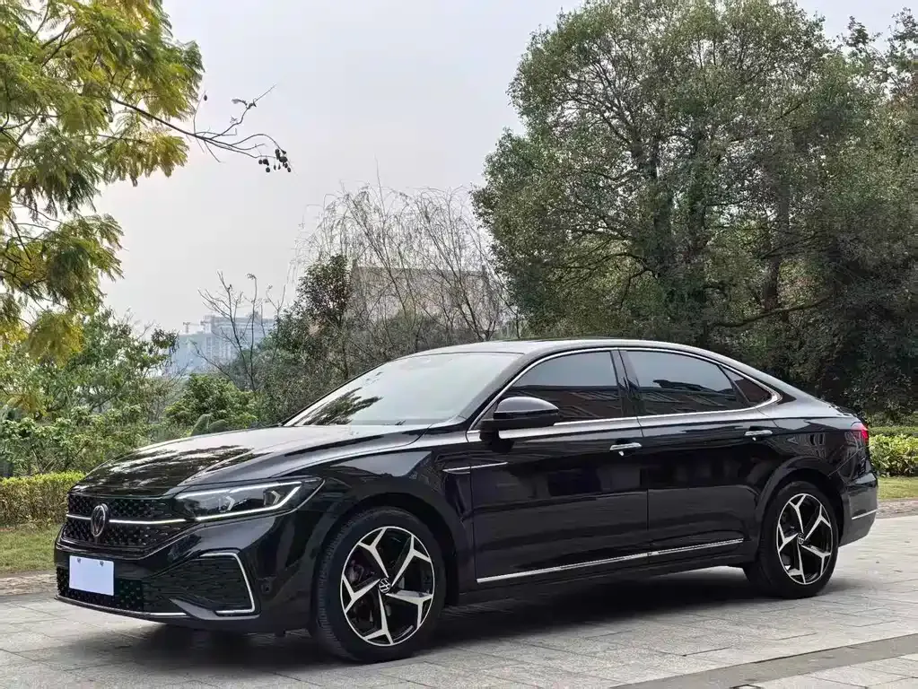 Volkswagen Passat 2024 из CN, фото 1