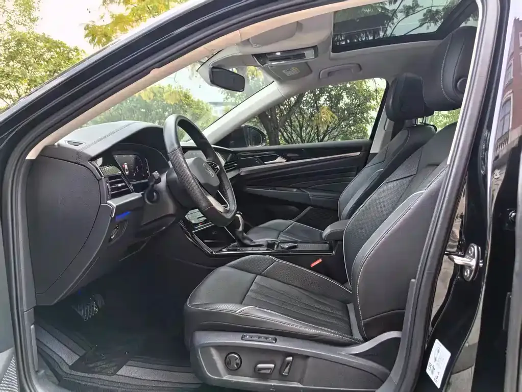 Volkswagen Passat 2024 из CN, фото 8