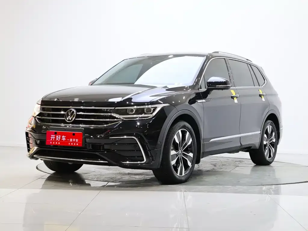 Volkswagen Tiguan L — фото 2