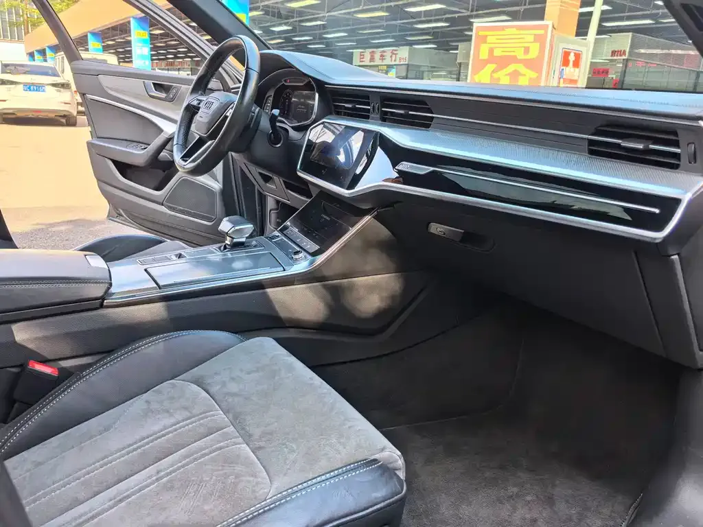 Audi A6L 2022 из CN, фото 3