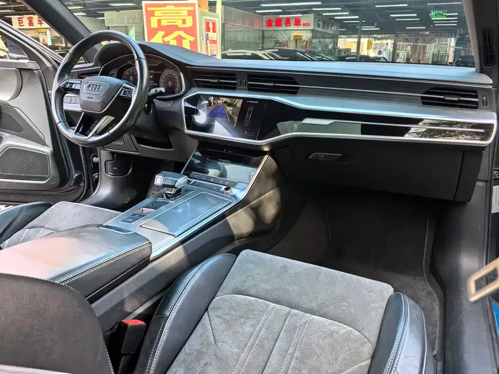 Audi A6L 2022 из CN, фото 6
