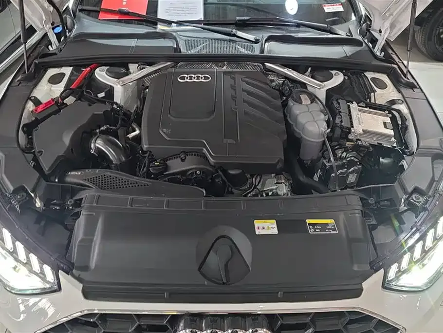 Audi A4L 2024 из CN, фото 10