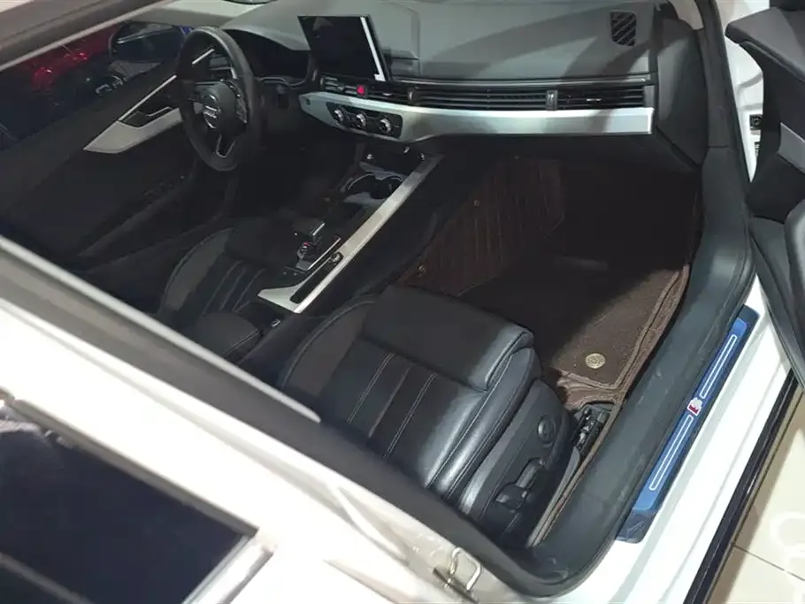 Audi A4L 2024 из CN, фото 8