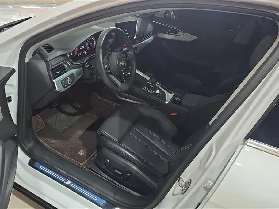 Audi A4L 2024 из CN, фото 3