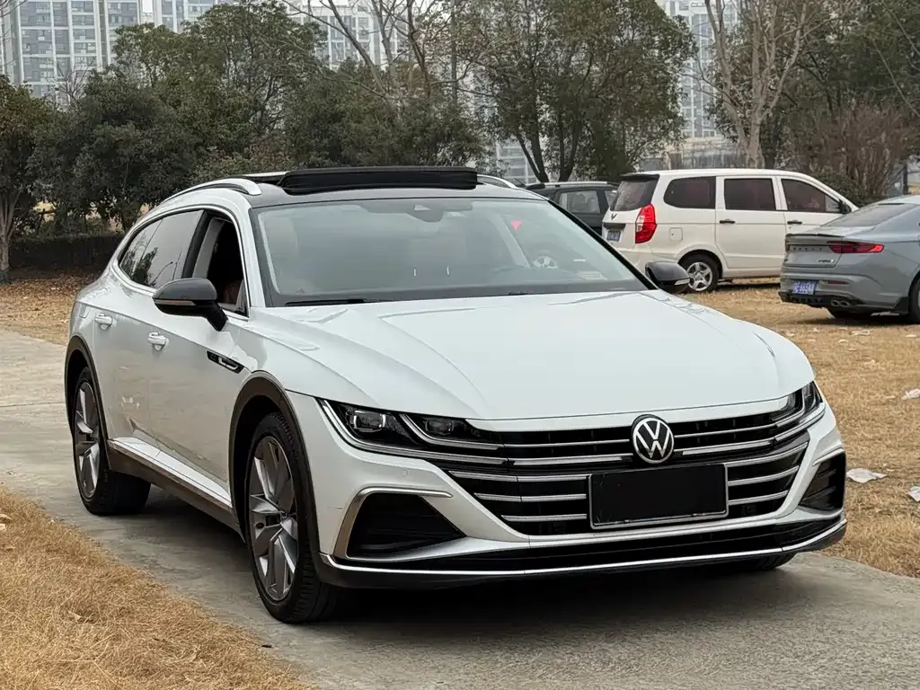 Volkswagen CC 2022 из CN, фото 2