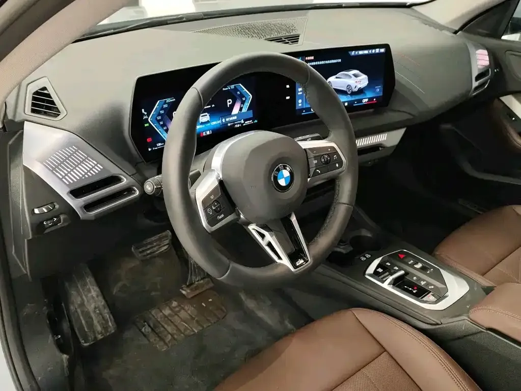 BMW 2 Series 2025 из CN, фото 7