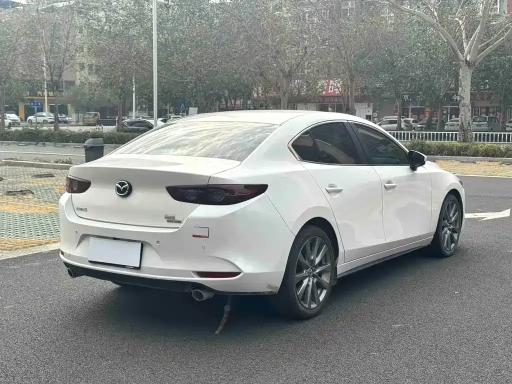 Mazda 3 Axela — фото 9