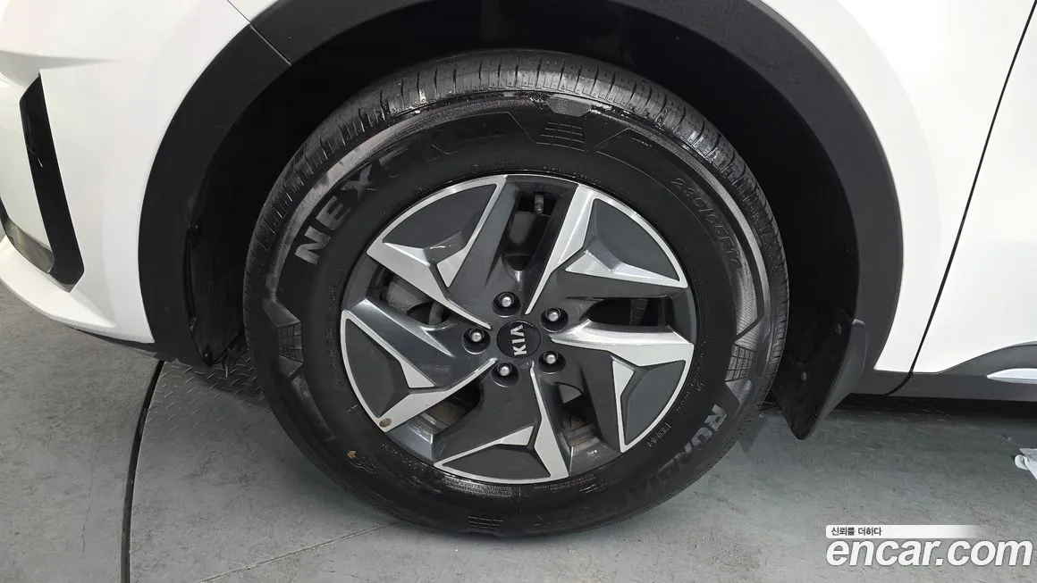 Kia Sorento — фото 7