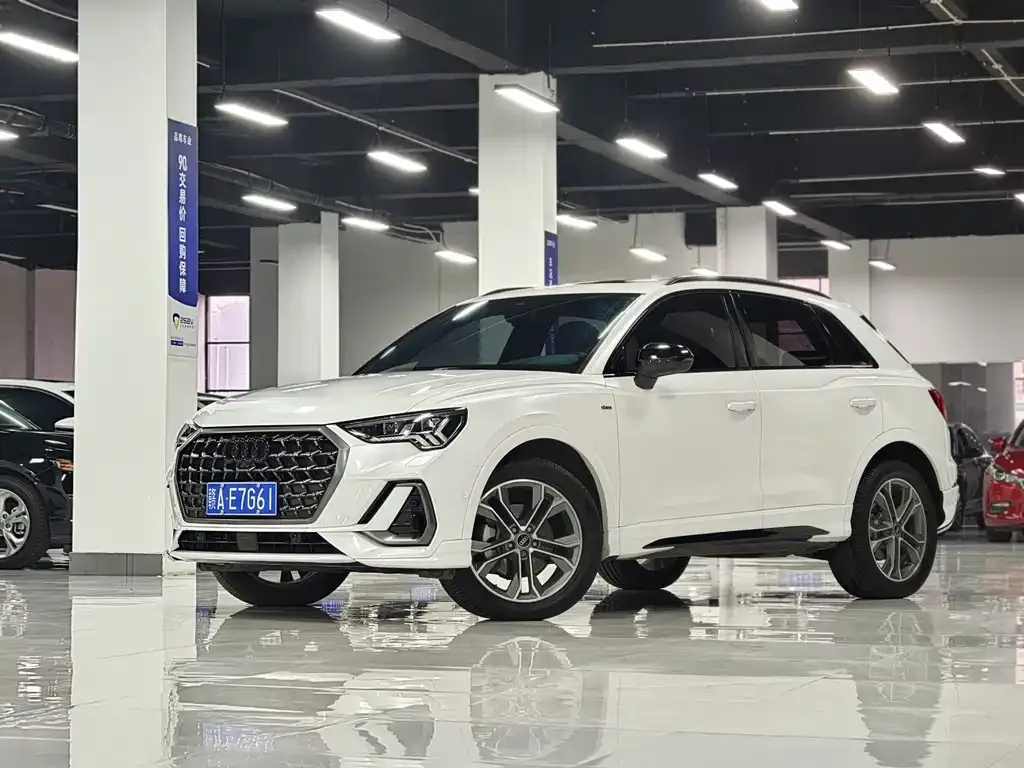 Audi Q3 2023 из CN, фото 1