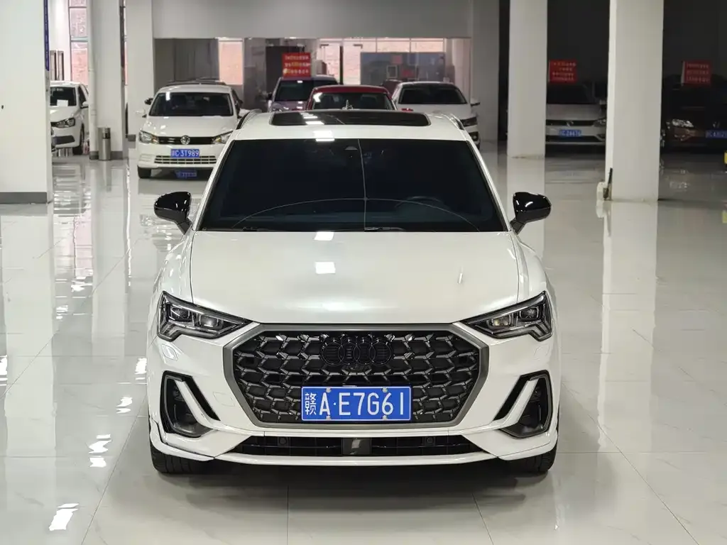 Audi Q3 2023 из CN, фото 7