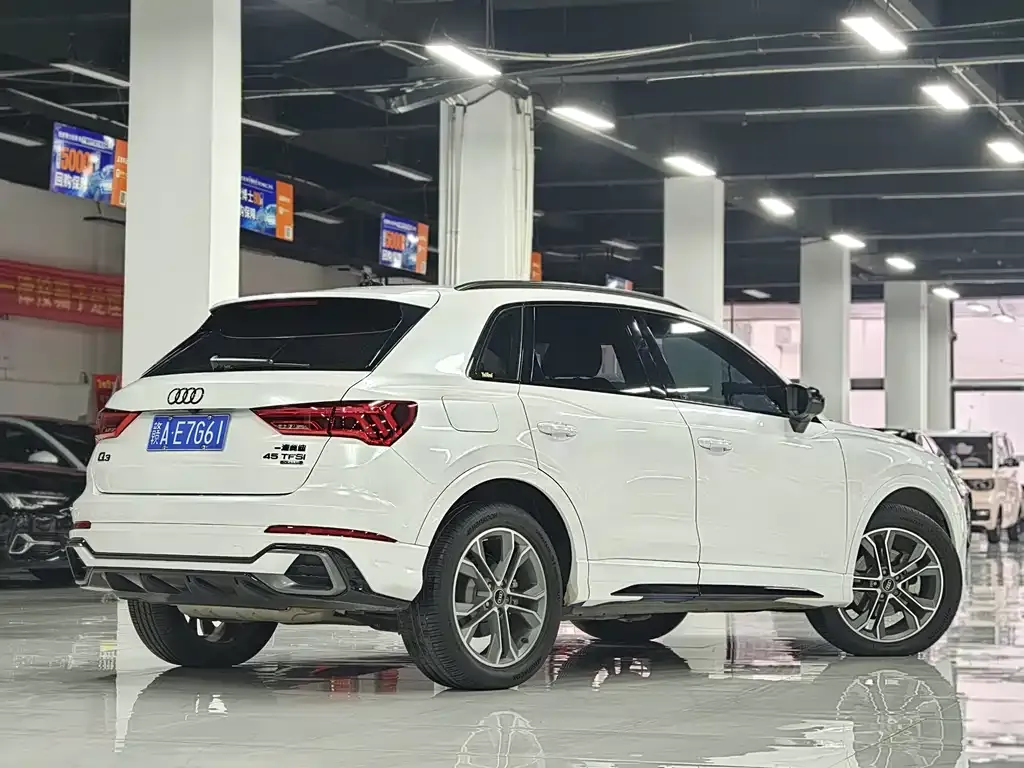 Audi Q3 2023 из CN, фото 4