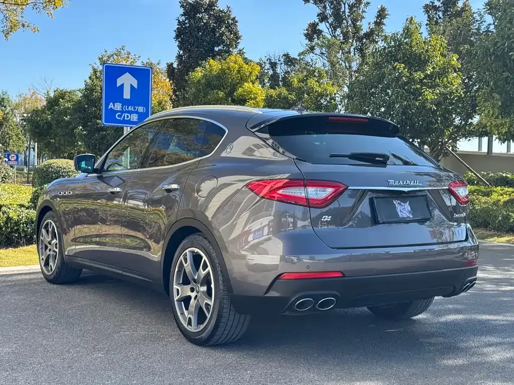 Maserati Levante — фото 4