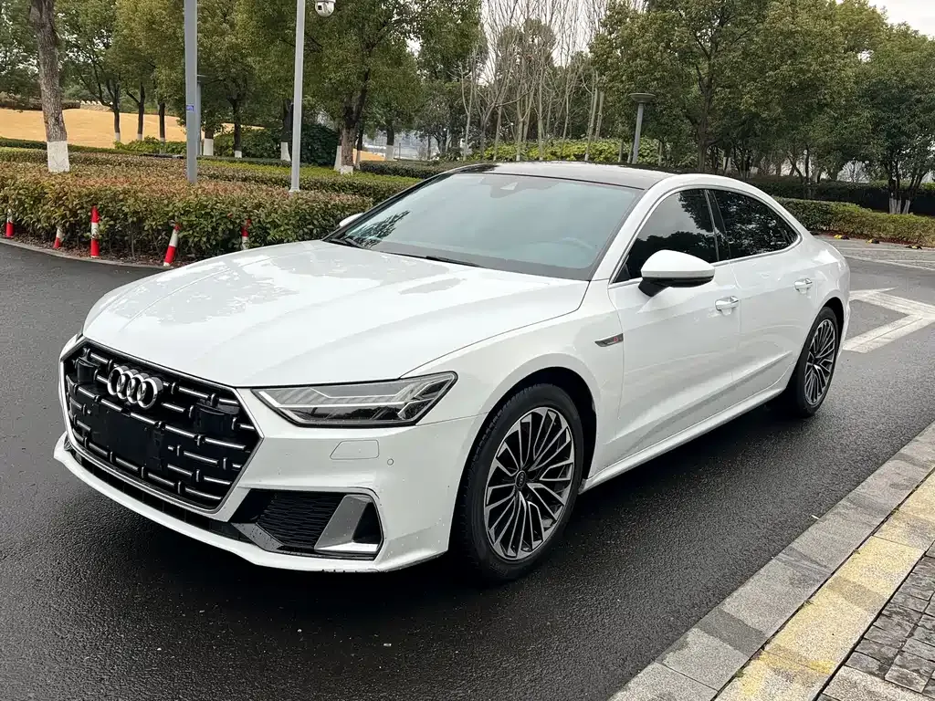 Audi A7L 2023 из CN, фото 1