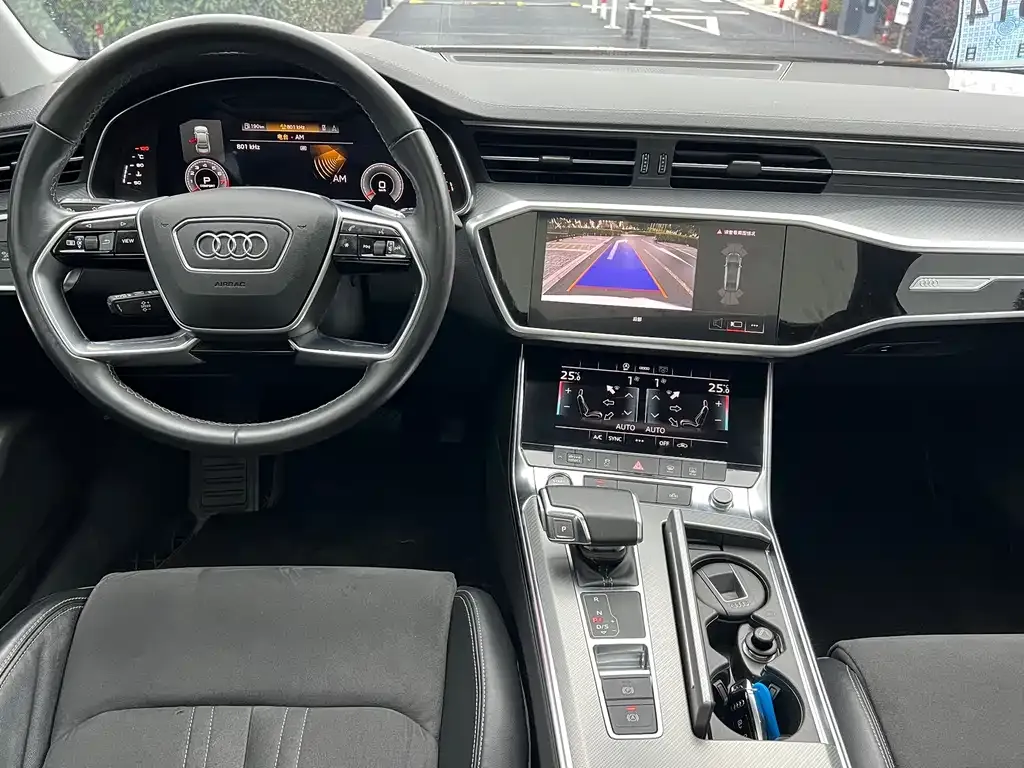 Audi A7L 2023 из CN, фото 3