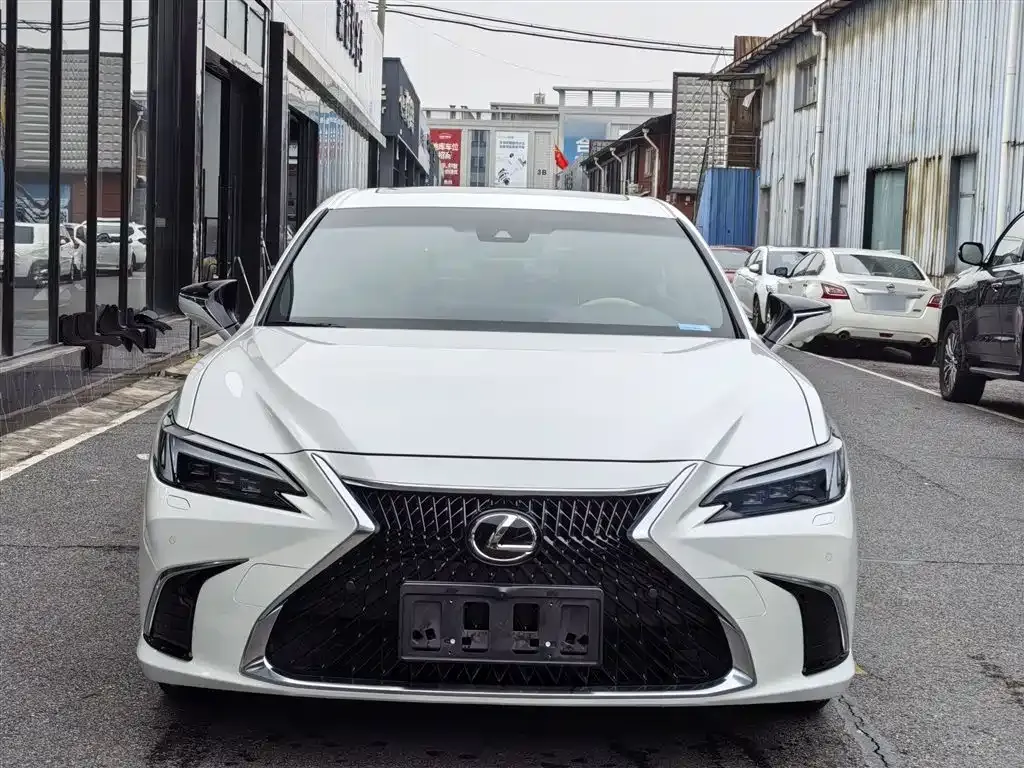 Lexus ES 2025 из CN, фото 5