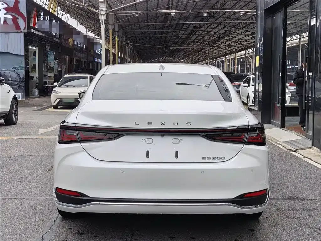 Lexus ES 2025 из CN, фото 7
