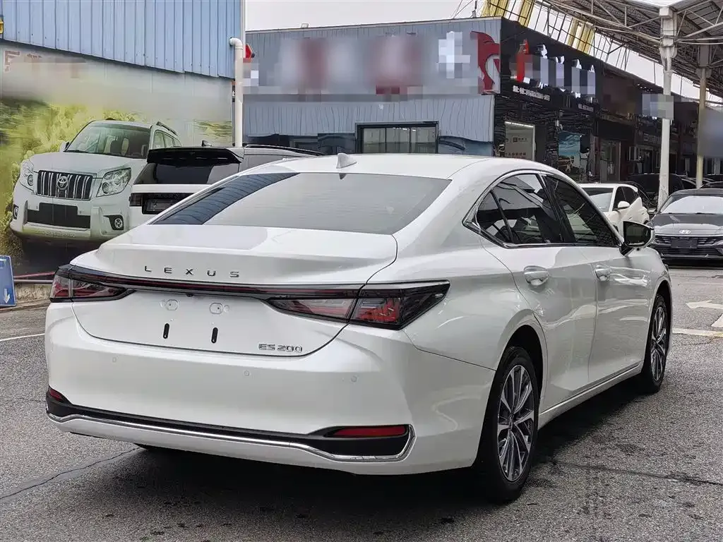 Lexus ES 2025 из CN, фото 9