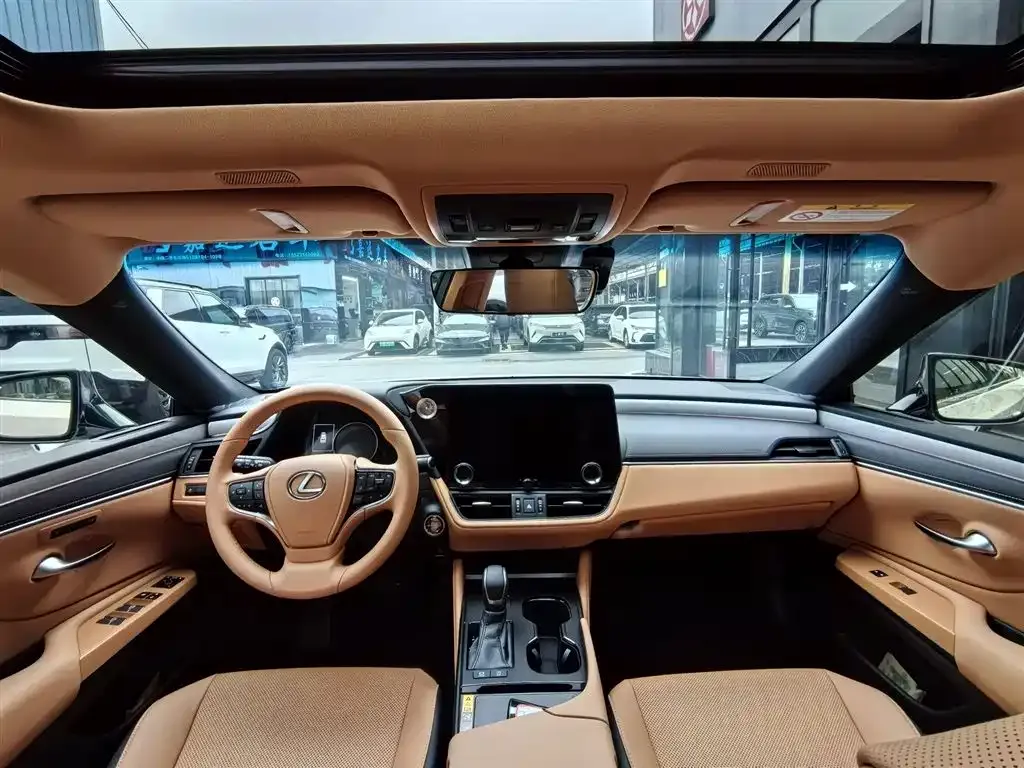 Lexus ES 2025 из CN, фото 3
