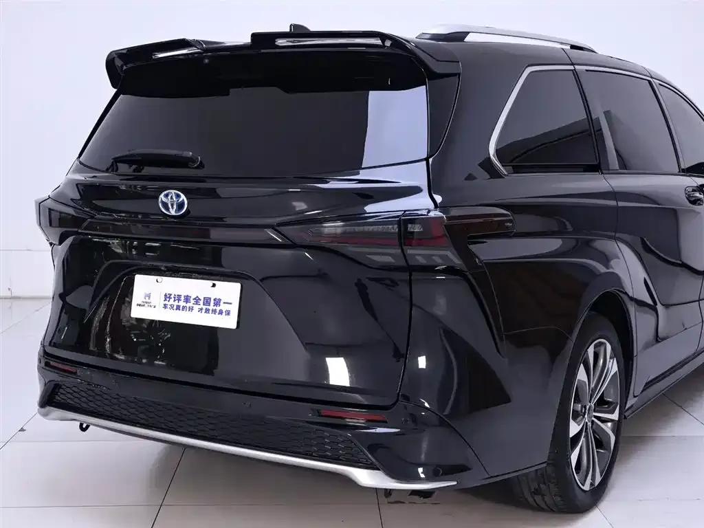 Toyota Granvia 2023 из CN, фото 7