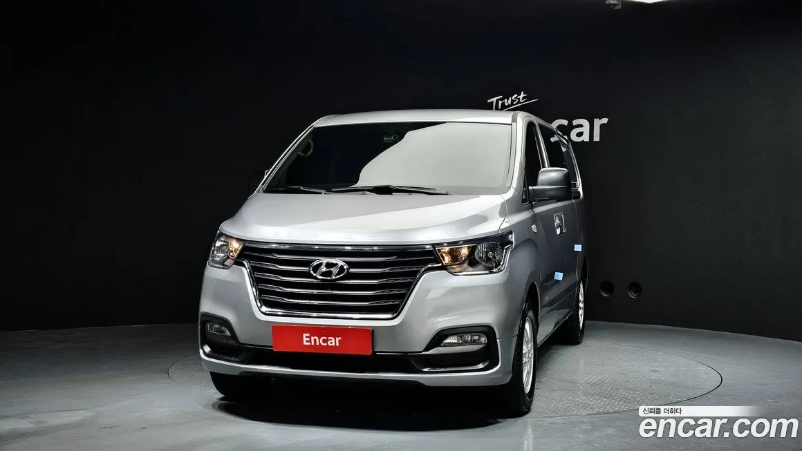 Hyundai Starex — фото 10