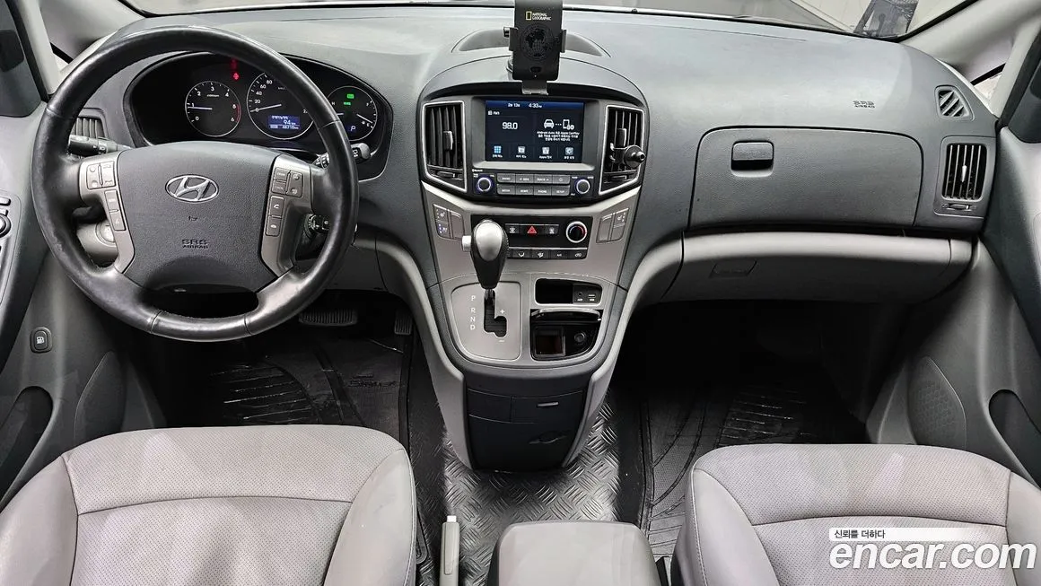 Hyundai Starex — фото 4