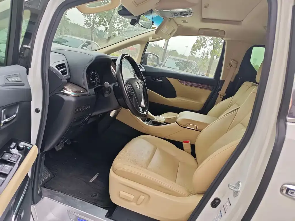 Toyota Vellfire 2022 из CN, фото 8