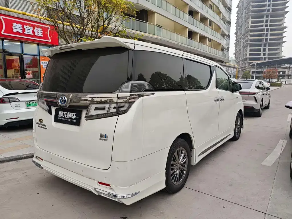 Toyota Vellfire 2022 из CN, фото 3