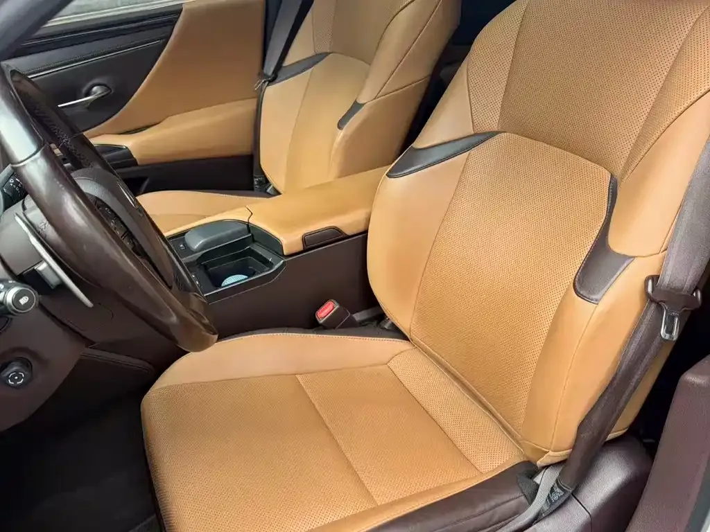 Lexus ES 2021 из CN, фото 8