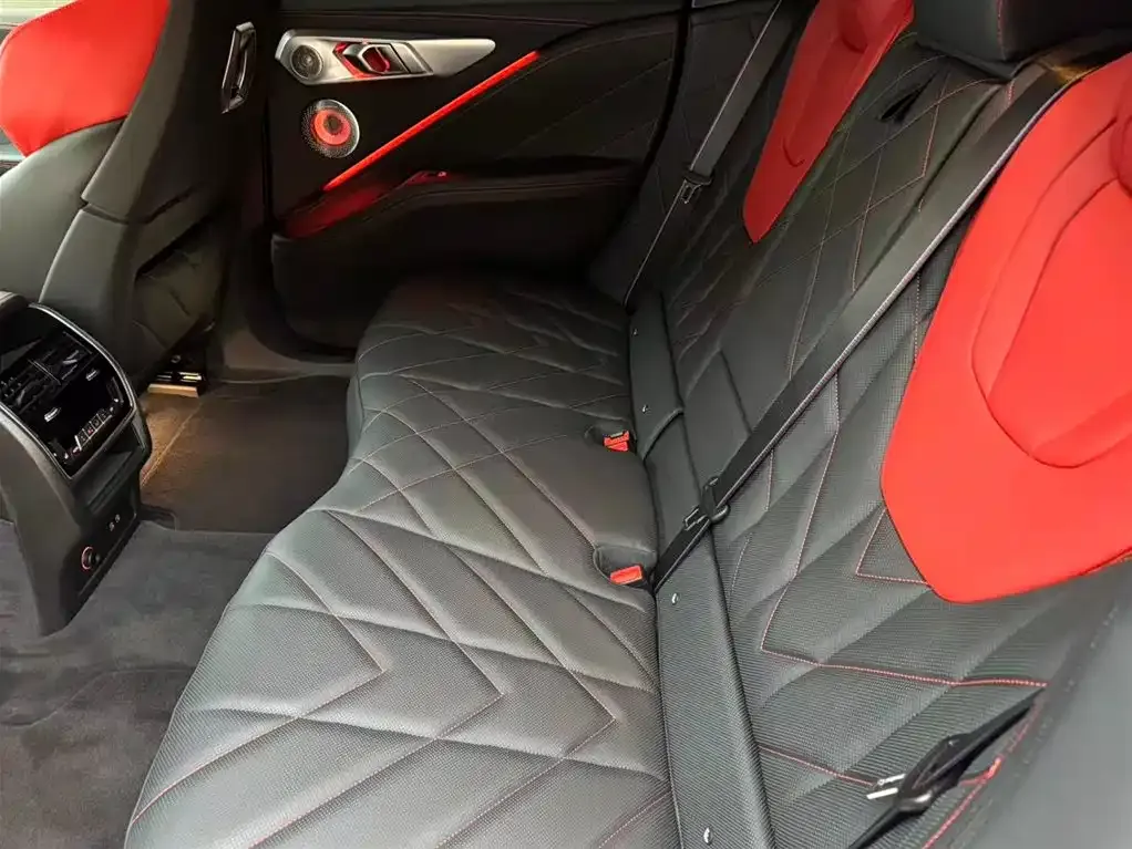 BMW XM 2025 из CN, фото 9